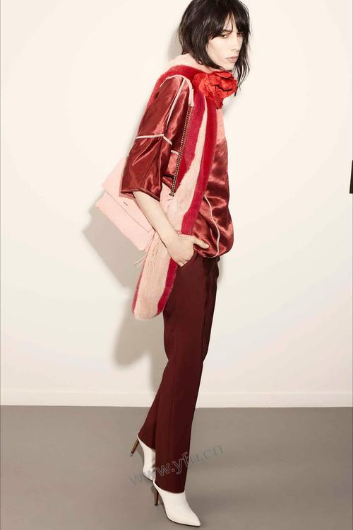 Θ中国服装款式网 2015春夏时装发布会女装图片 荟萃全球时装周 时装